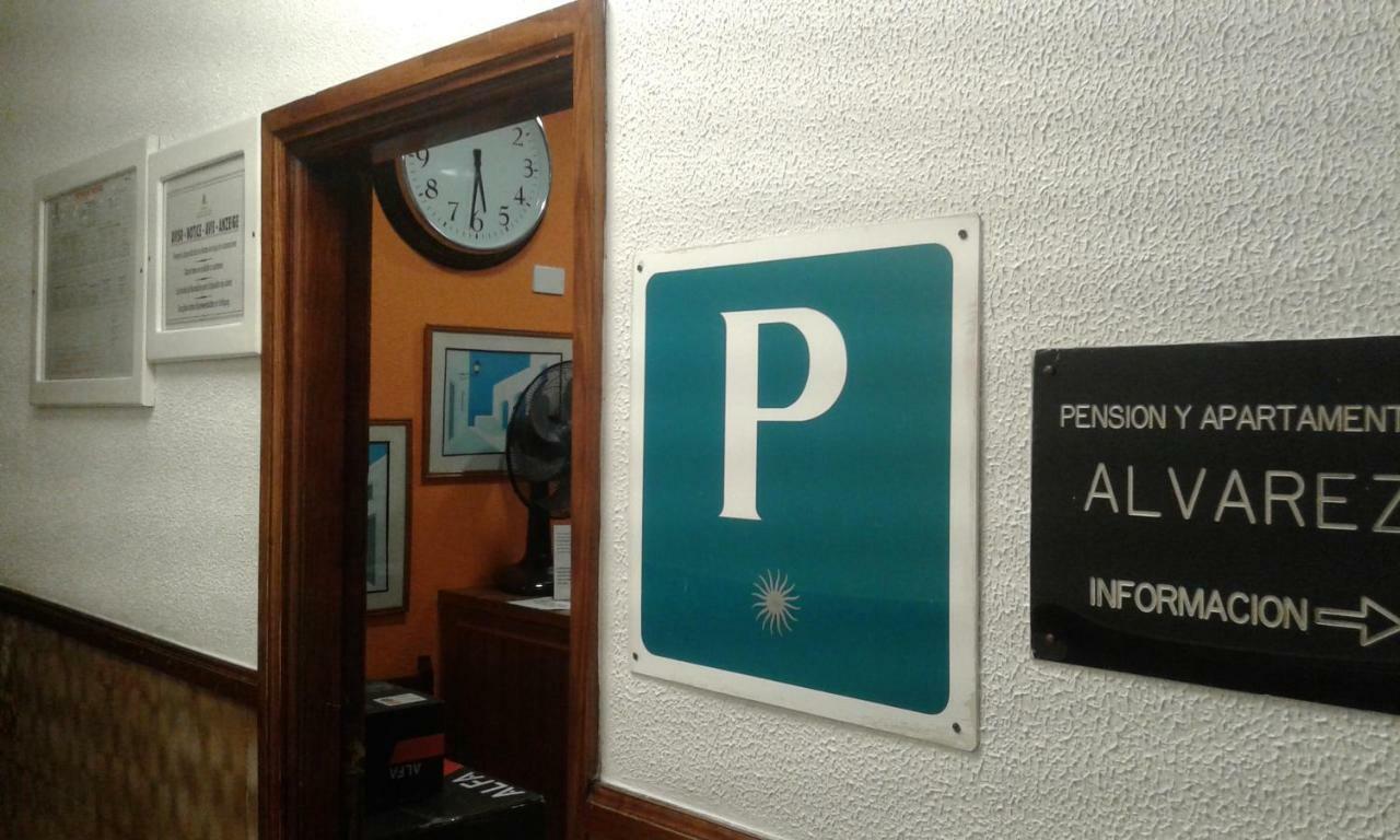 Pension Alvarez El Tablero  Exteriör bild